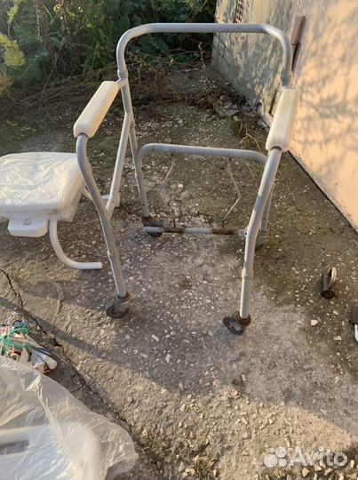 Кресло туалет для инвалидов
