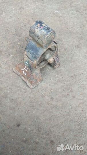 Опора двигателя задняя Киа Сид