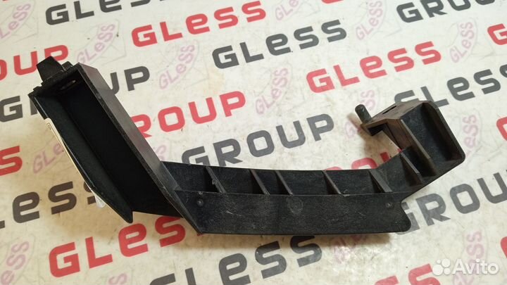 Кронштейн бампер-фара (ус) GH L б/у