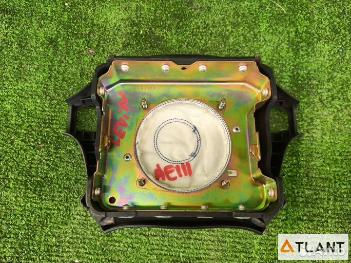 Airbag водительский toyota levin