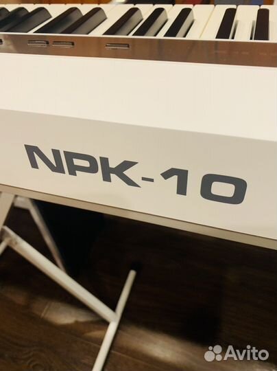 Цифровое Белое Пианино Nux + Стойка (комплект)