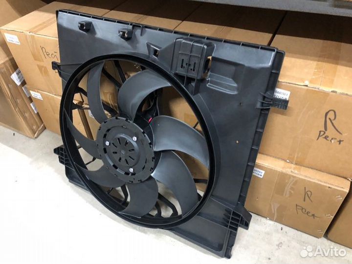 Вентилятор охлаждения радиатора Mercedes-Benz