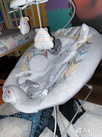 Шезлонг детский fisher price