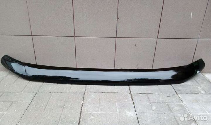 Дефлектор капота и очки фар Mitsubishi Pajero