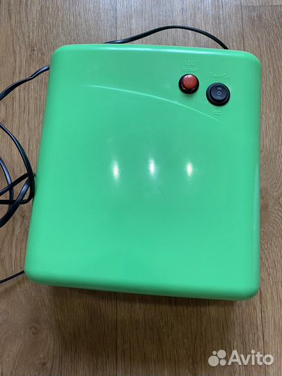 Лампа для ногтей