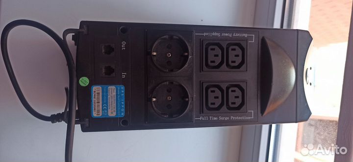 Ippon back comfo pro600 Бесперебойник