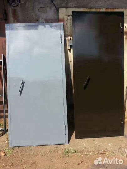 Двери в подвал