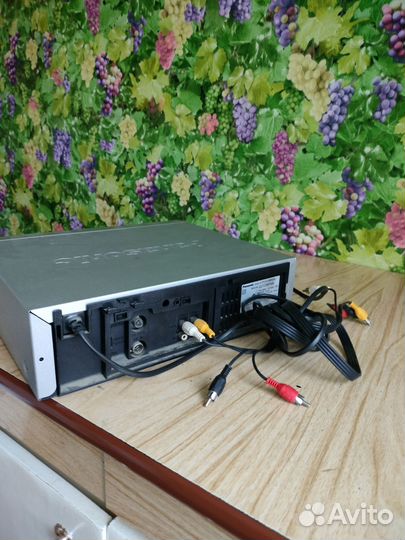 Видеомагнитофон panasonic