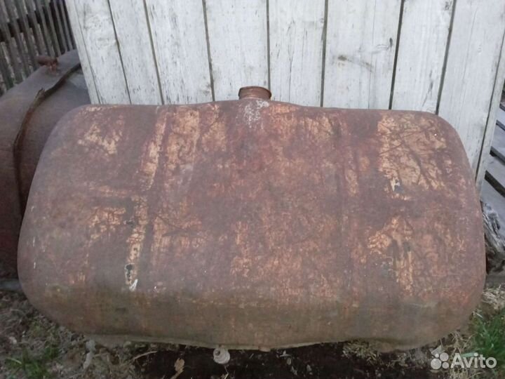 Продам 2 бака из под д/т