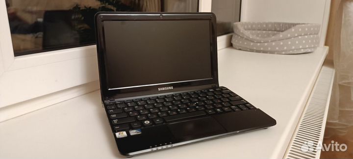 Ноутбук samsung NP-NC110 (практически новый)