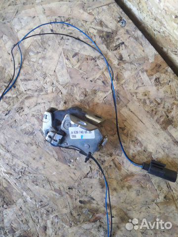 Замок двери для Mercedes Vito W639 2.2 OM646 2007