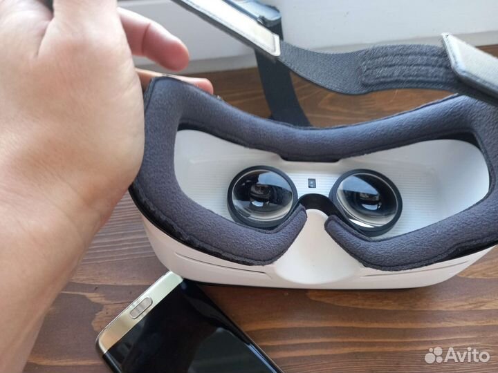 Samsung gear vr очки в комплекте