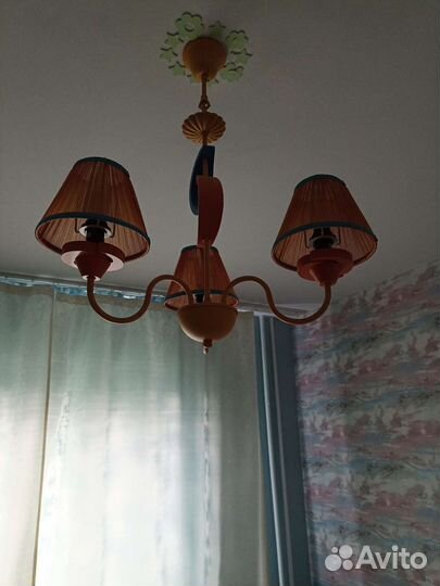 Люстра в отличном состоянии