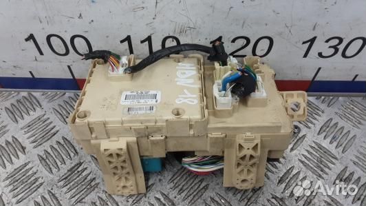 Блок предохранителей toyota corolla verso 2 (HDN18M101)