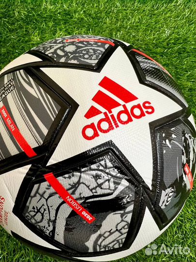 Футбольный мяч Adidas Finale 21