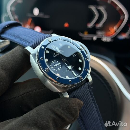 Часы Panerai Luminor Submersible