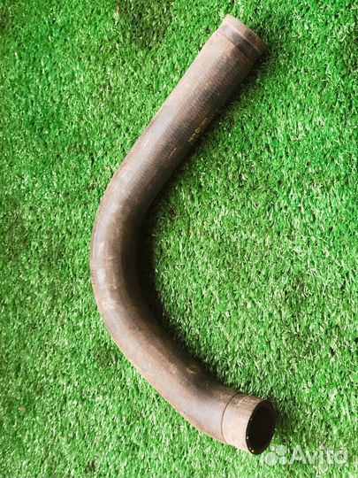 Патрубок охлаждения audi 80