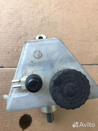 Главный тормозной цилиндр Мерседес W124(1023)