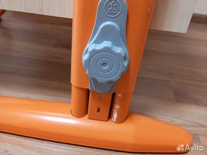 Растущая парта и стул