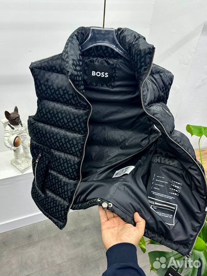 Жилет Boss Monohrome