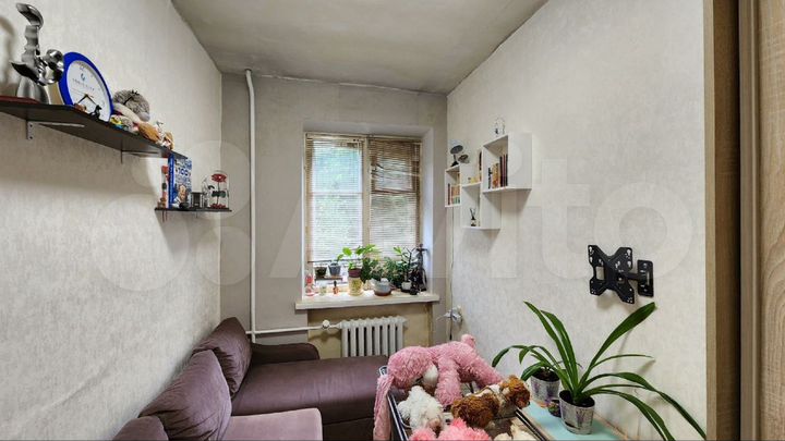 Комната 10,7 м² в 4-к., 4/4 эт.