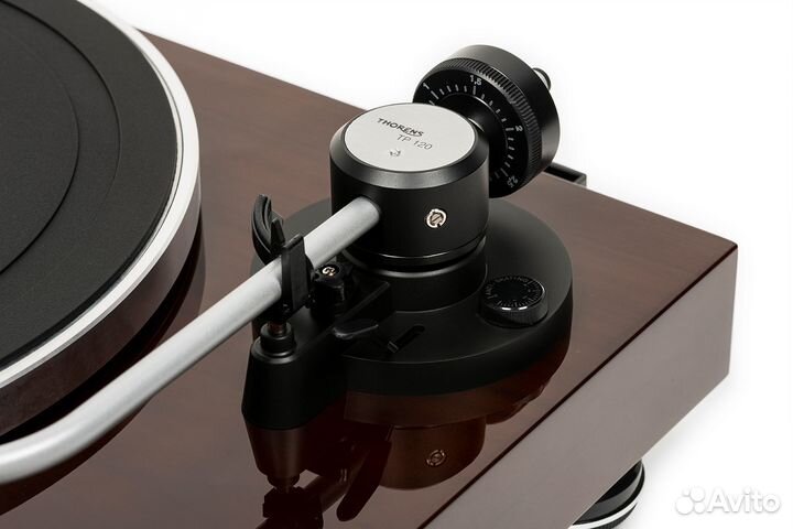 Проигрыватель винила thorens TD 204