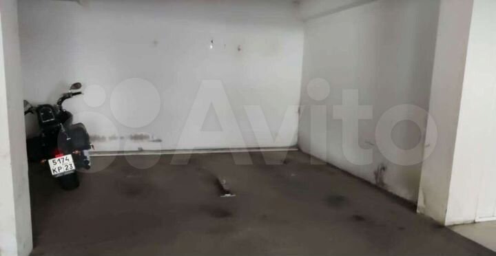 Машиноместо, 18 м²