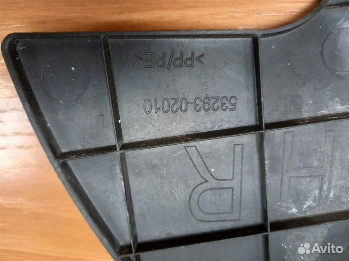 Дефлектор радиатора Toyota Auris ZRE151 1ZR-FE