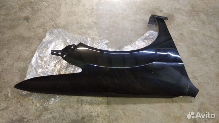 Крыло переднее чёрное Honda accord 8