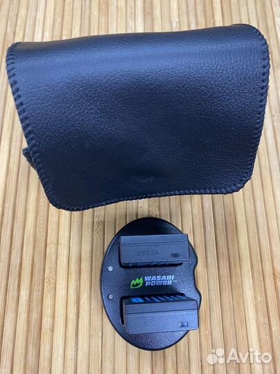 Аккумуляторы x 2 и зарядник для Leica D-Lux