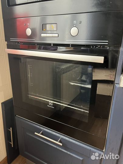Духовой шкаф electrolux