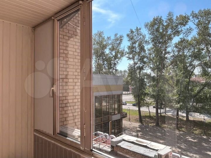 3-к. квартира, 106 м², 3/9 эт.