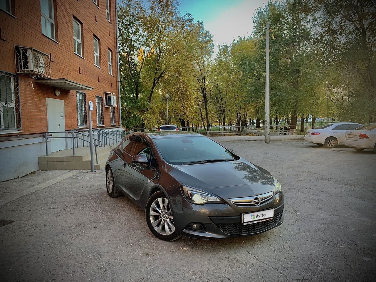 Opel Astra GTC: фото владельца