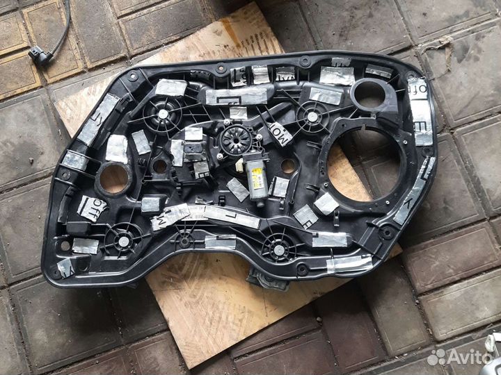Стеклоподъёмник передний правый Hyundai Аванта MD
