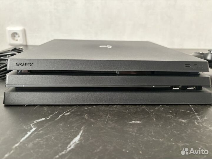 Sony PS4 pro 1tb