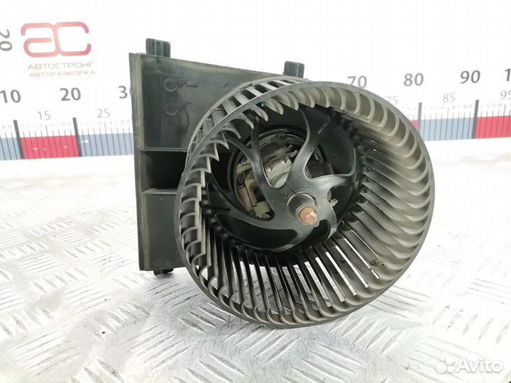 Моторчик печки для Volkswagen Golf 4 1J1819021C