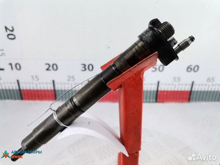 Форсунка Volkswagen Golf 5 2009 03L130277