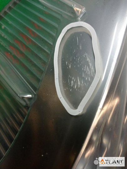 Стоп-сигнал задний левый toyota aqua