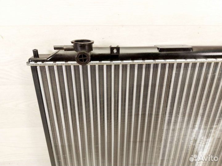 Радиатор охлаждения Mazda B-Serie/Ford Ranger 2,5d