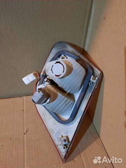 Фонарь задний внутренний правый carisma 2003 г