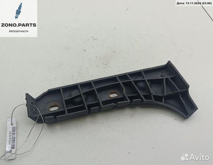 Кронштейн бампера переднего 4B0807283B на Audi A6 C5 (1997-2005)