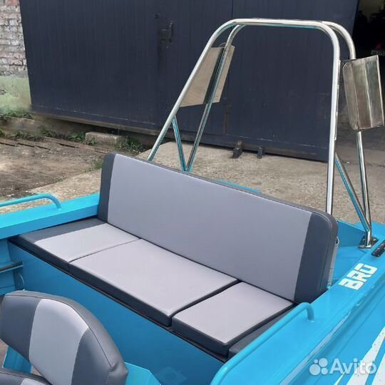 Лодка BRO 4.2 S console