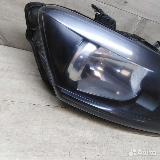 Фара правая Volkswagen Polo V Sedan
