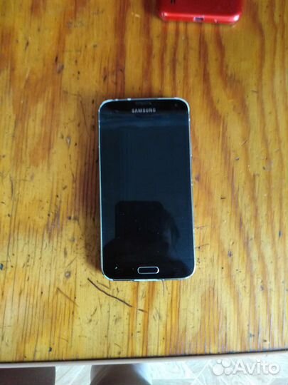 Телефон Samsung