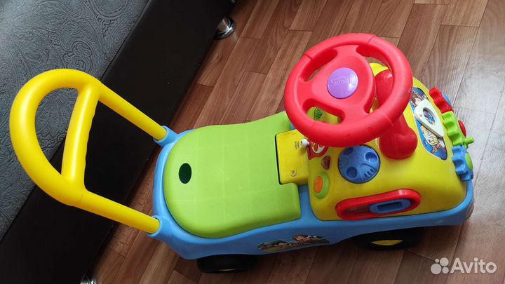 Машинка каталка толокар