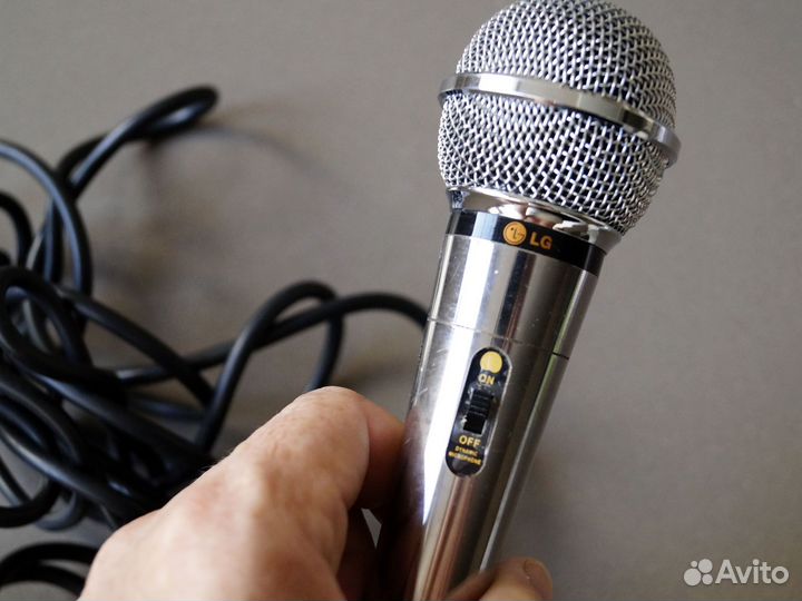 Микрофон динамический для караоке LG IMP 600