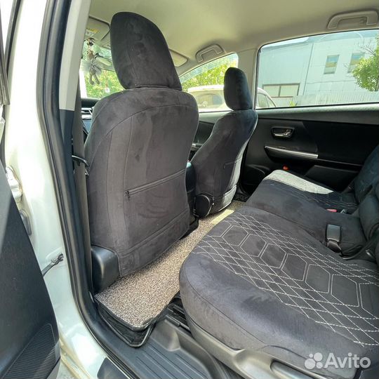 Авточехлы из экокожи toyota prius alpha