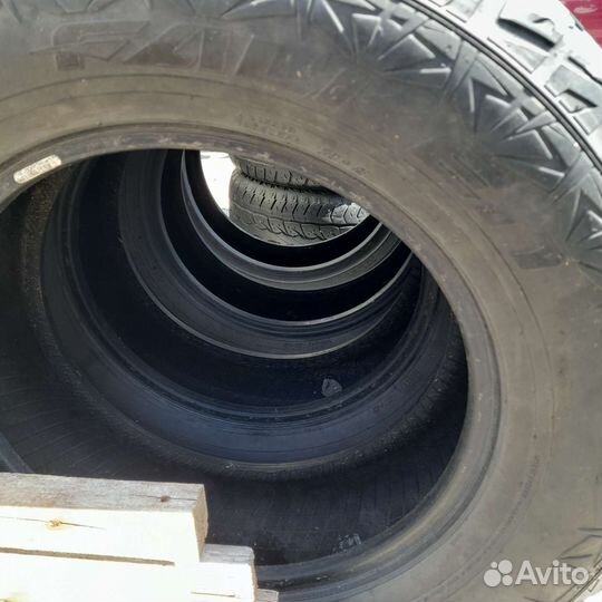 Kumho Road Venture SAT KL61 265/65 R17 110S