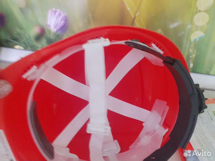 Каска новая +желет
