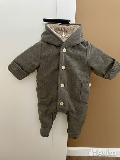 Комбинезон с капюшоном